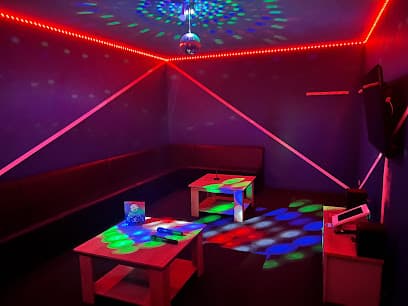 H-GAMES Lancer de Haches & Box Karaoké & Quiz Musical