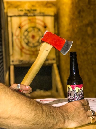 🪓Les haches de Grenoble🎯 Bar de Lancer de hache Idéal activité Team building EVG EVJF Anniversaire Afterwork Loisirs insolite