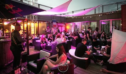 Red Corner, Bar Ambiance - Terrasse Rooftop - Karaoké Box