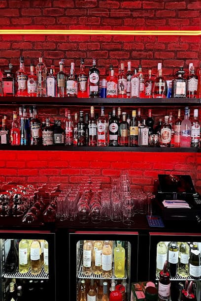 Mano Divino - Toulon