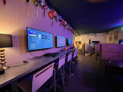 LEVEL UP - Bar à jeux - Escape games - salles de Quiz - jeux de société - rétro gaming