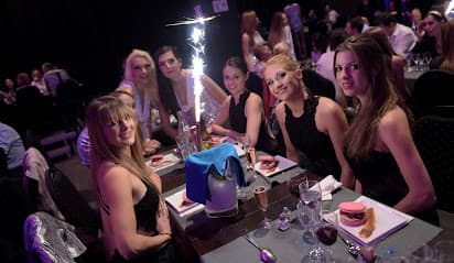 VOULEZ-VOUS GRAND LYON - Spectacle & Diner