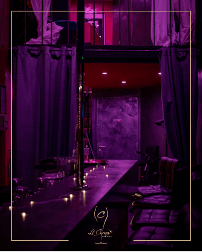 Le Cyrnos - Club privé lounge