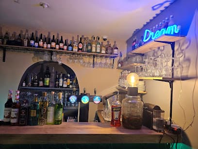 La Référence - Bar Lounge - Cocktails - Tapas, Petite Restauration, Cave à Vins & Bières