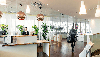 Salon The Infinity Lounge