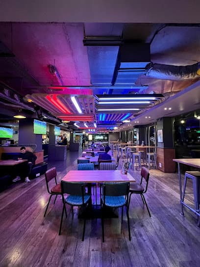 Belushi's Paris (Canal)